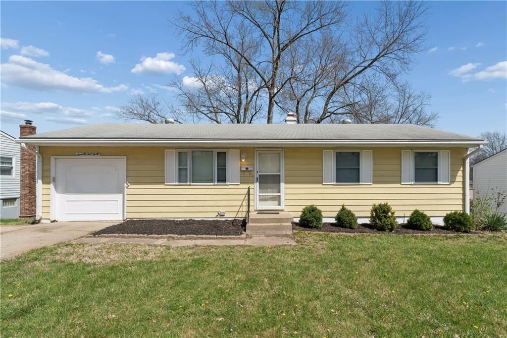 7940 NE 55th Street, Kansas City, MO