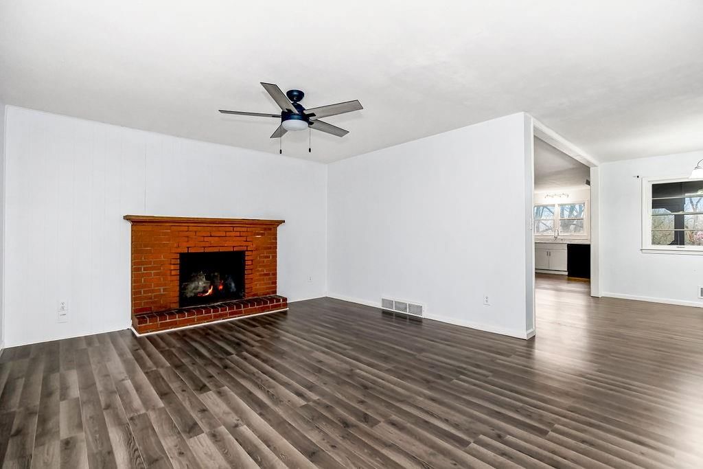 13419 Parker Avenue — photo 4