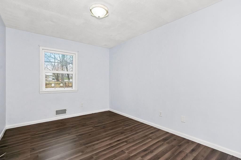 13419 Parker Avenue — photo 7