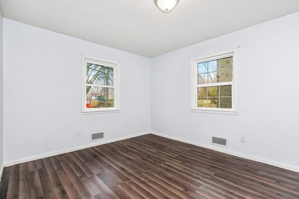 13419 Parker Avenue — photo 8