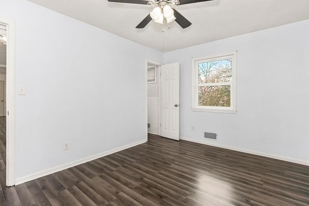 13419 Parker Avenue — photo 12