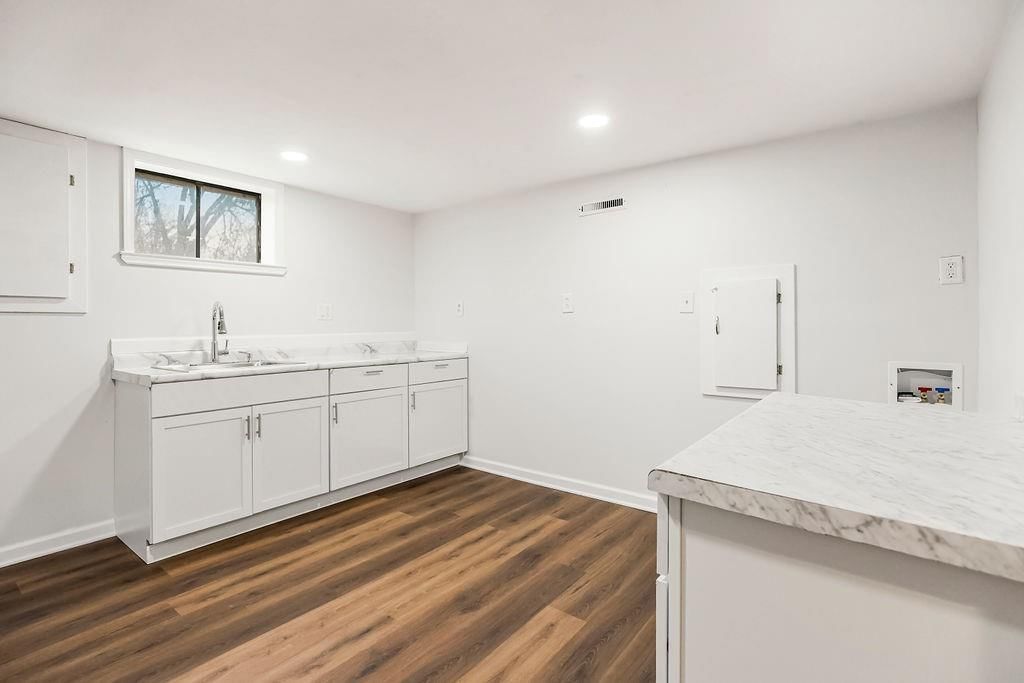 13419 Parker Avenue — photo 17