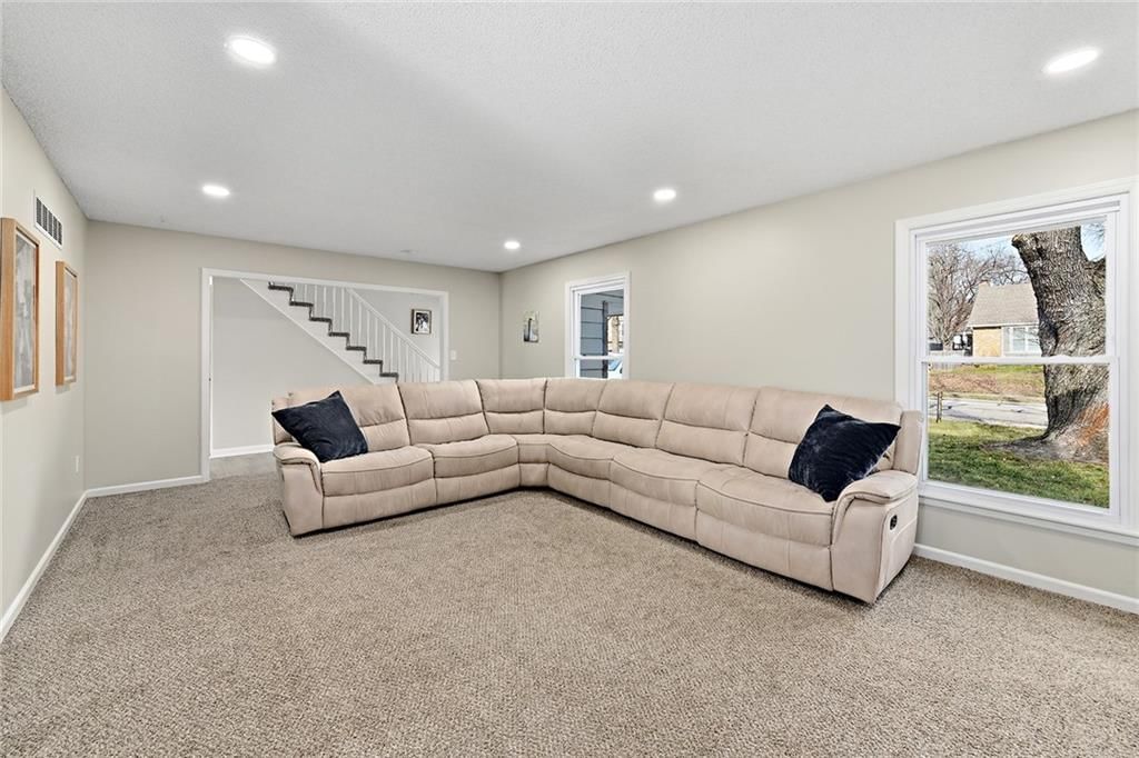 710 SW Murray Road — photo 8