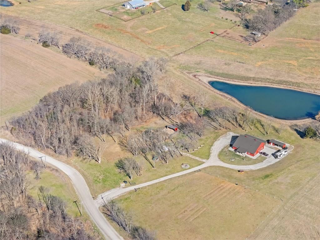 27900 E Dye Store Road, Weston, MO