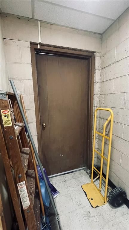 514 Commercial Street — photo 34
