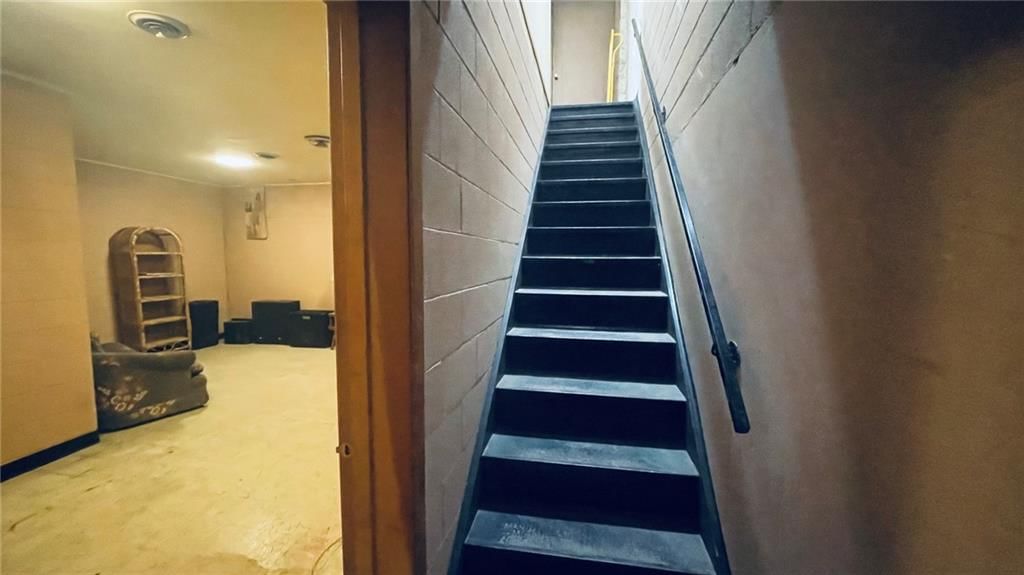 514 Commercial Street — photo 35
