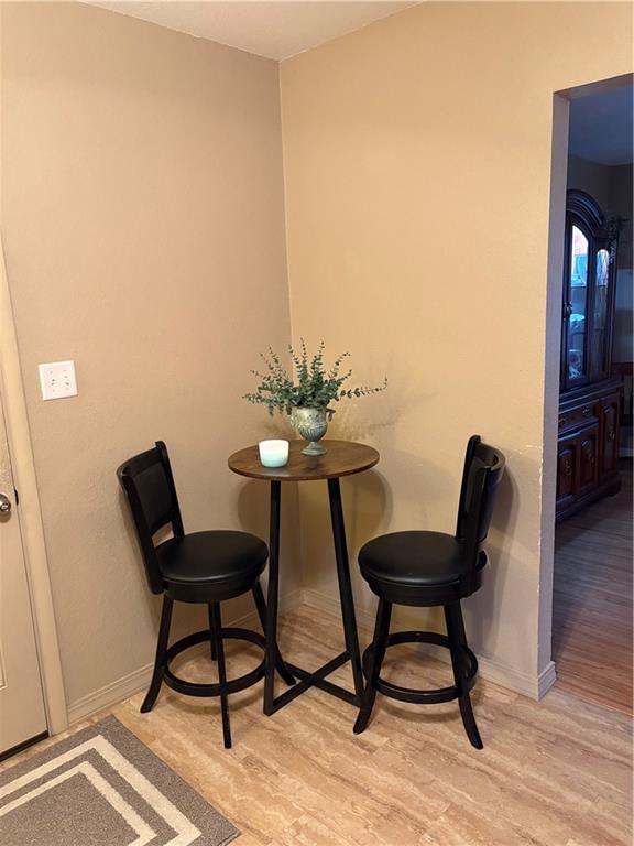 719 S Larson Avenue — photo 7