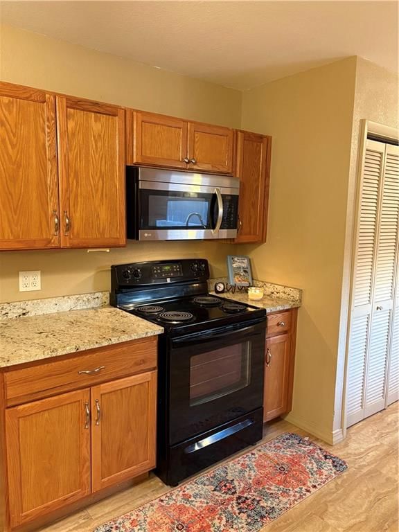 719 S Larson Avenue — photo 9