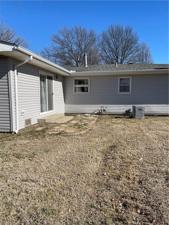 719 S Larson Avenue — photo 19