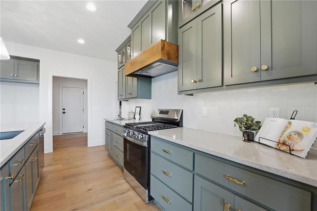 10411 N Liberty Street — photo 20