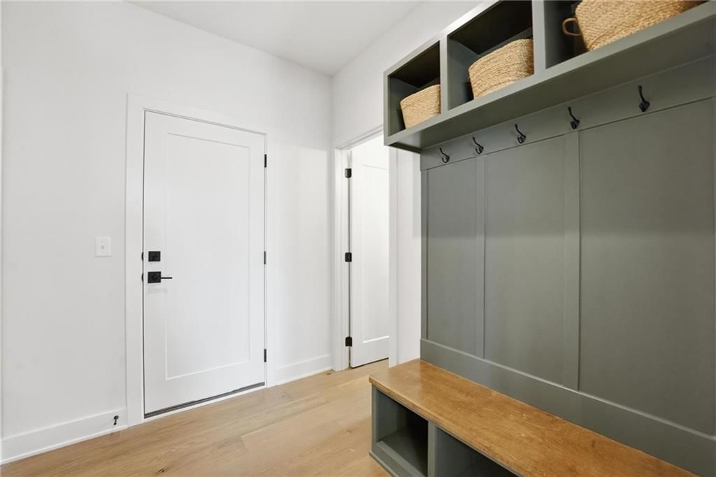 10411 N Liberty Street — photo 24