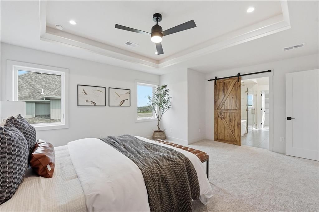 10411 N Liberty Street — photo 27