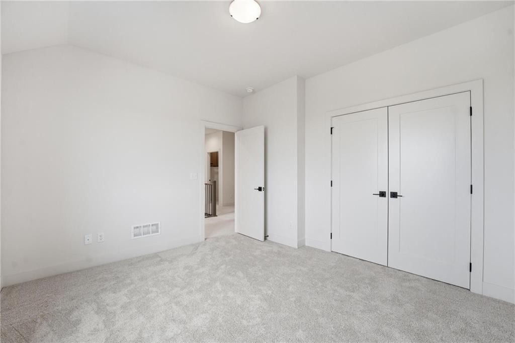 10411 N Liberty Street — photo 37