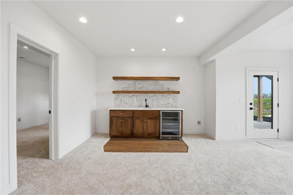 10411 N Liberty Street — photo 46