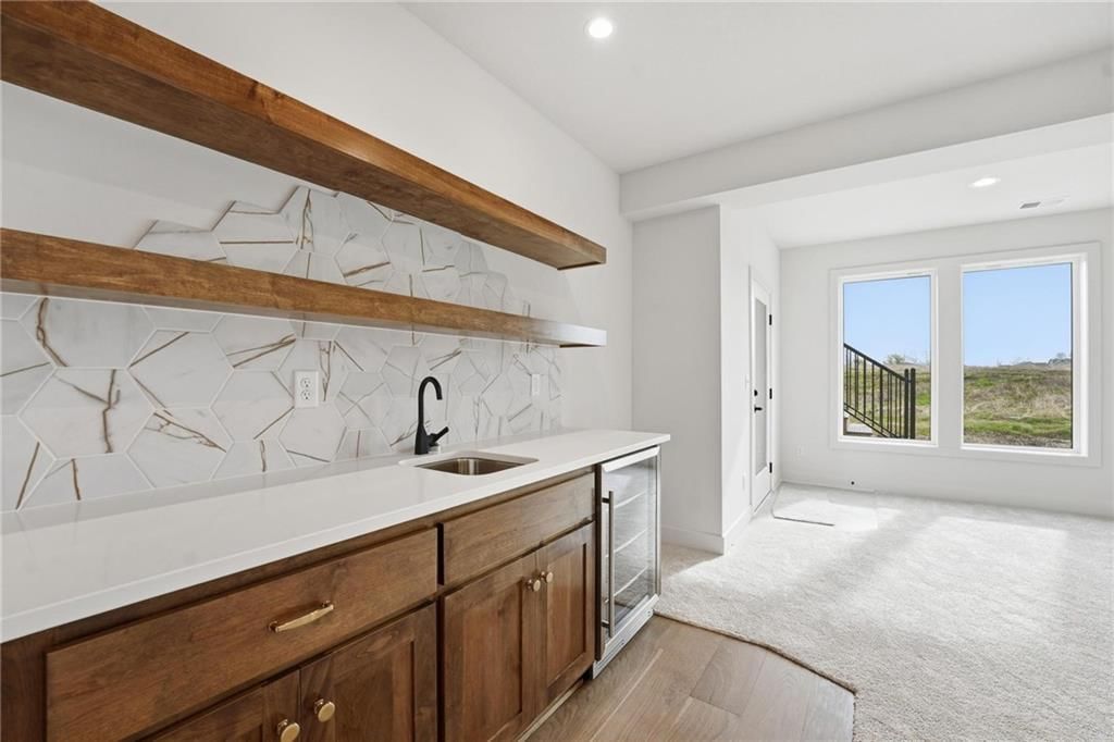 10411 N Liberty Street — photo 47