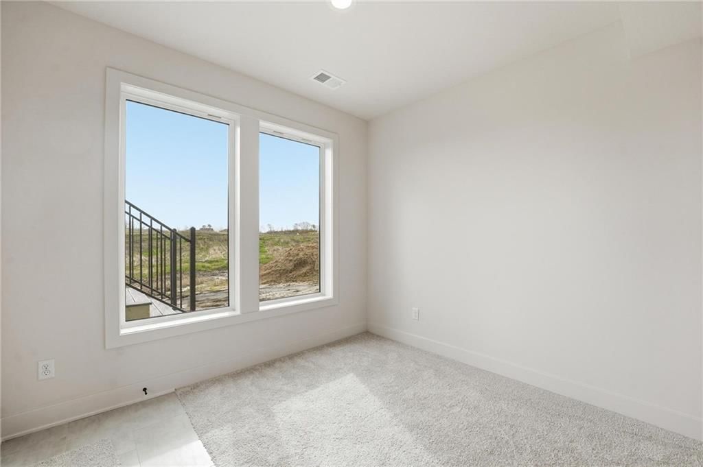 10411 N Liberty Street — photo 48