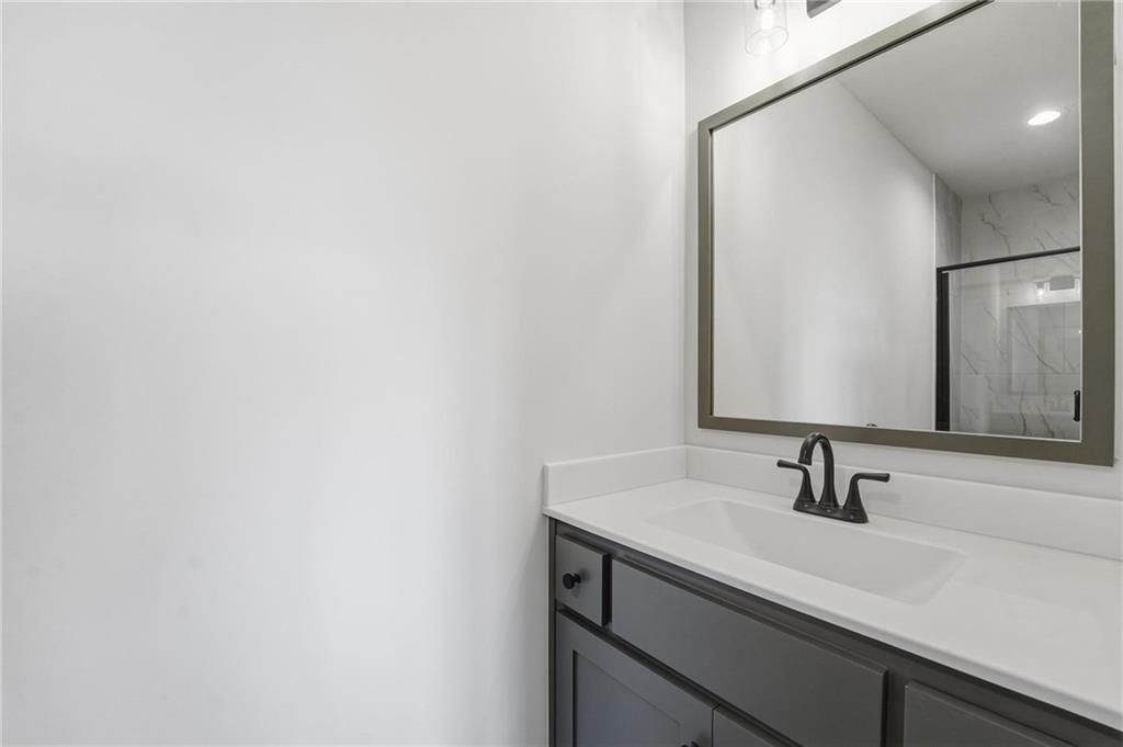 10411 N Liberty Street — photo 53