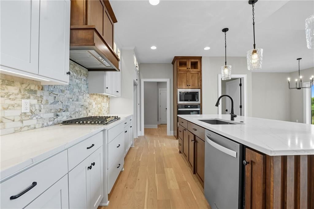 10407 N Liberty Street — photo 12