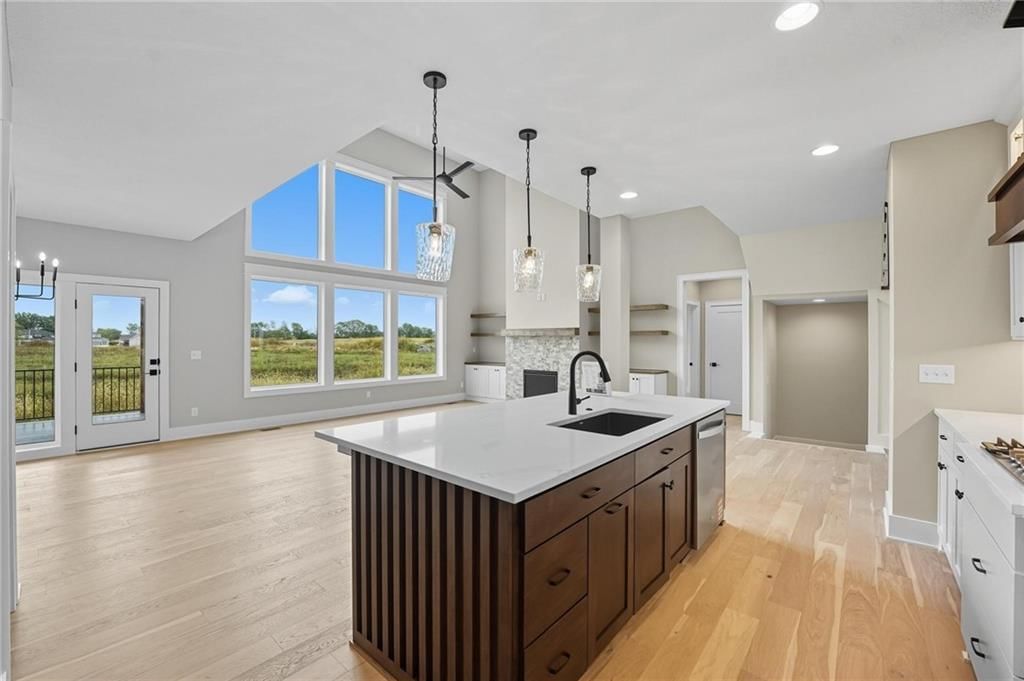 10407 N Liberty Street — photo 14