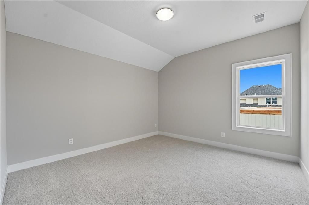 10407 N Liberty Street — photo 35