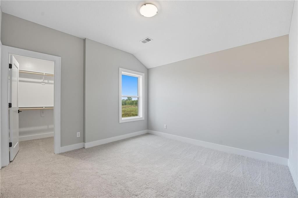 10407 N Liberty Street — photo 41