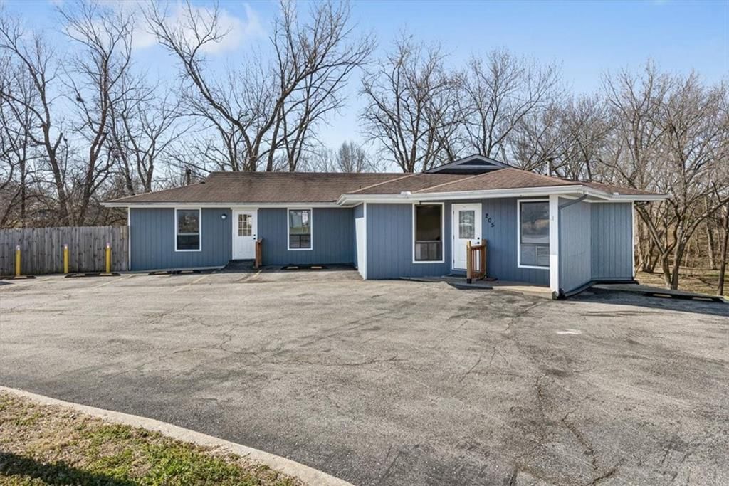 205 Southbrook Parkway — photo 3