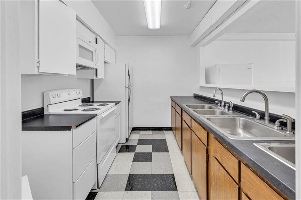 205 Southbrook Parkway — photo 18
