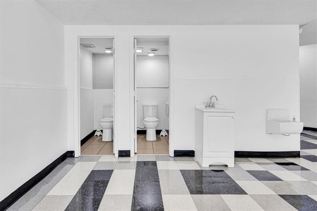 205 Southbrook Parkway — photo 23