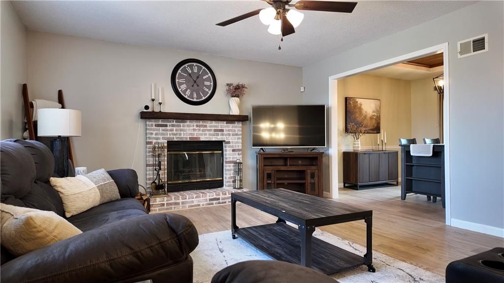 6813 E 144th Place — photo 3