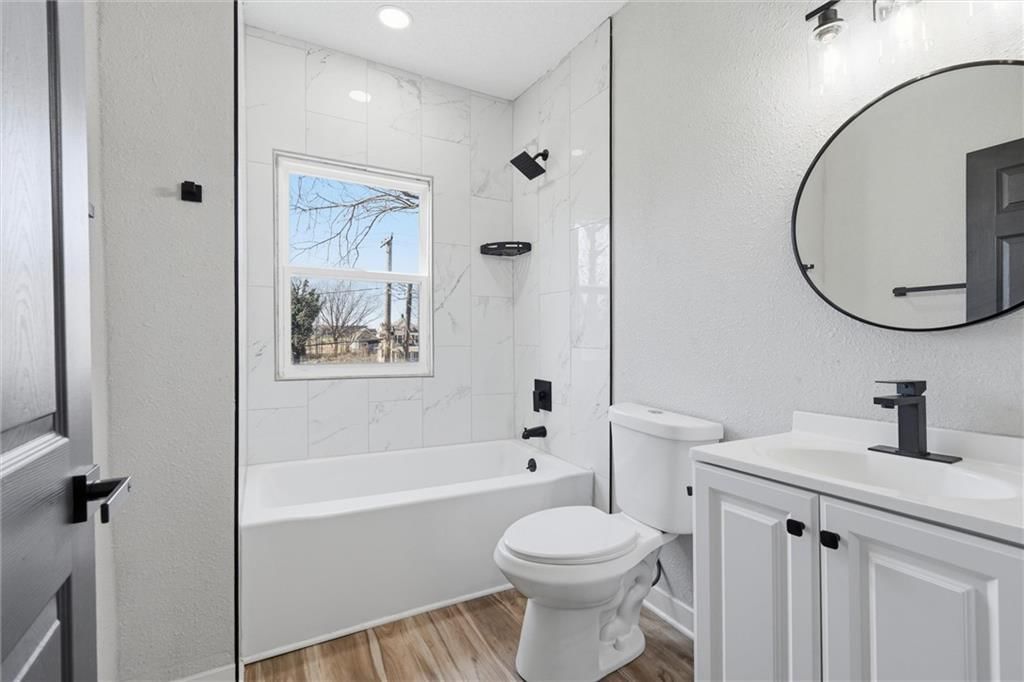2638 Benton Boulevard — photo 37
