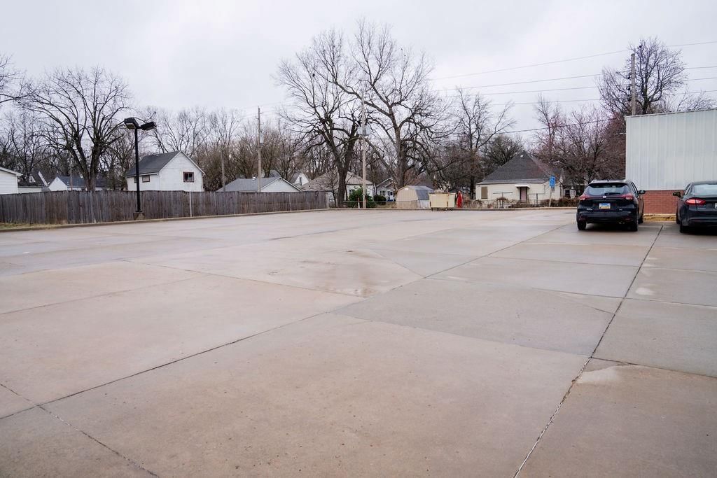 1301 Main Street — photo 10