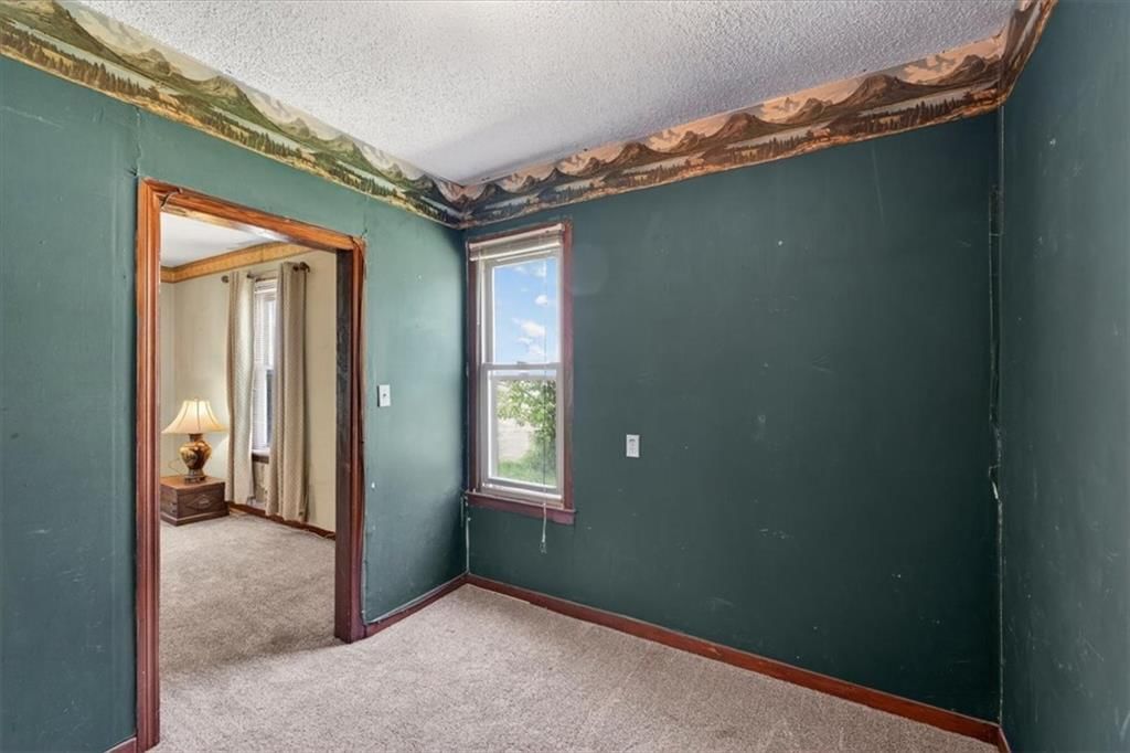 9818 Ogle Road — photo 16