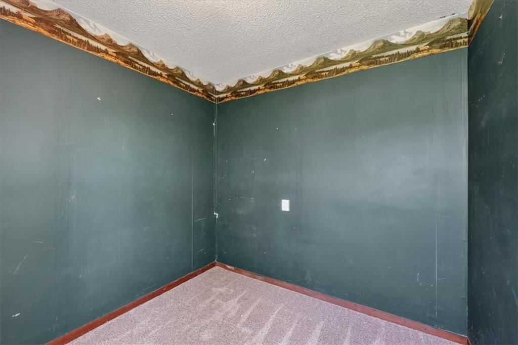 9818 Ogle Road — photo 17