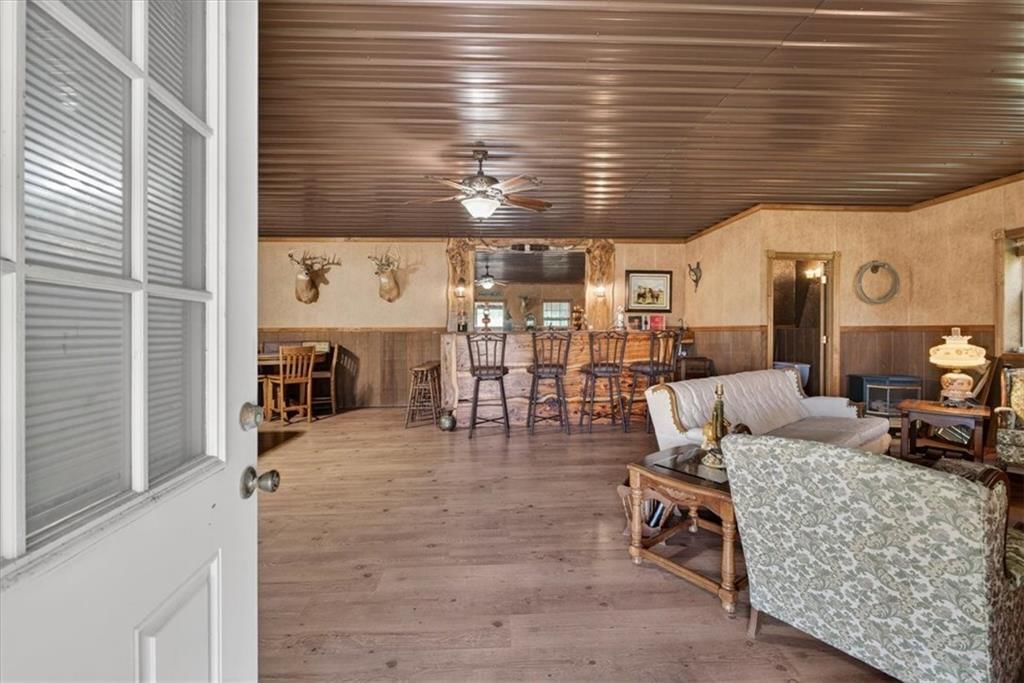 9818 Ogle Road — photo 31