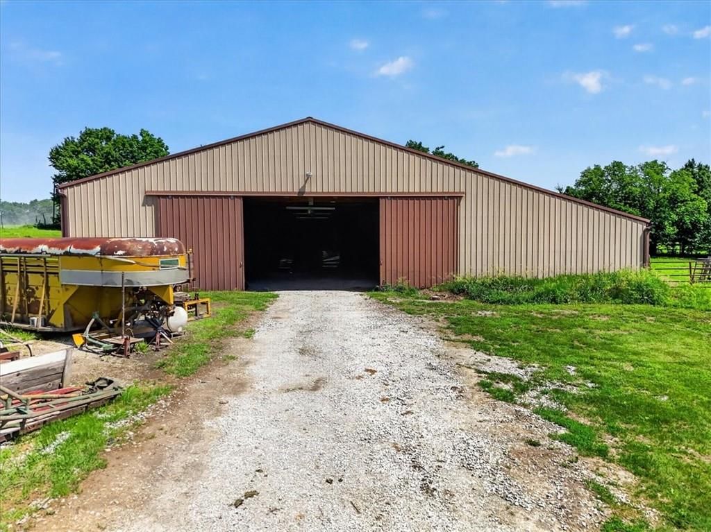 9818 Ogle Road — photo 38