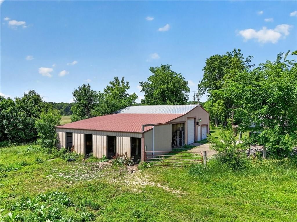 9818 Ogle Road — photo 41