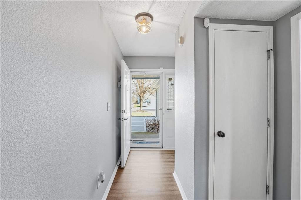 5683 NW Plantation Lane — photo 2