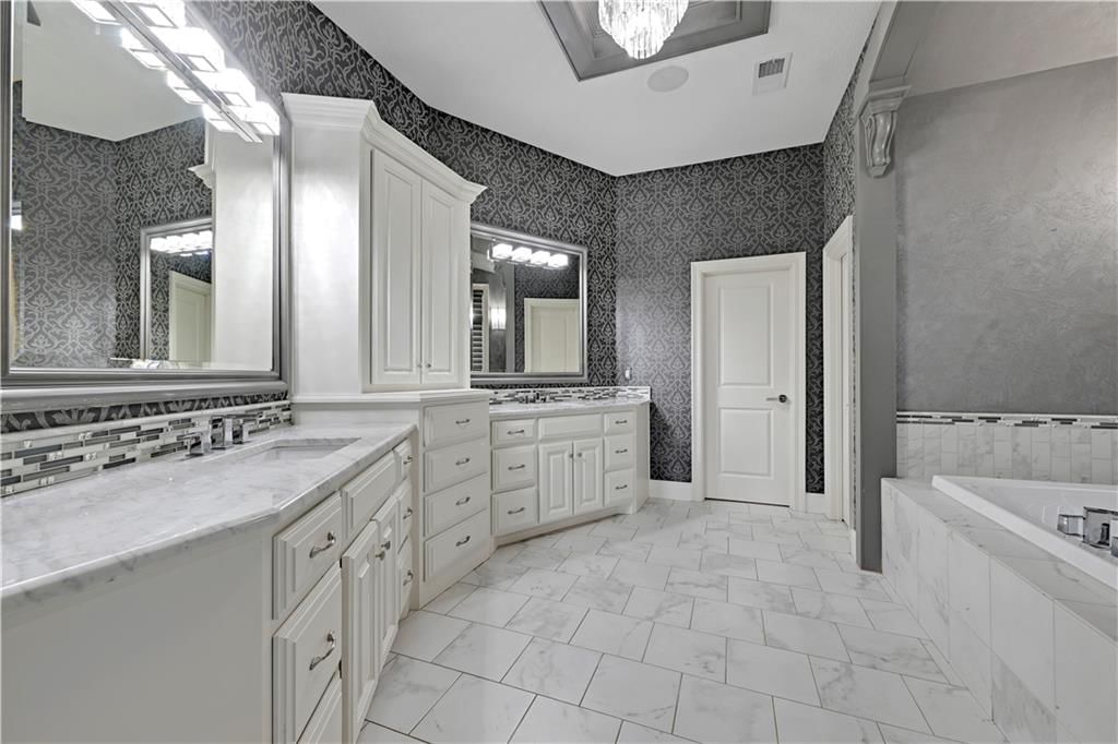 9429 W 162nd Street — photo 28