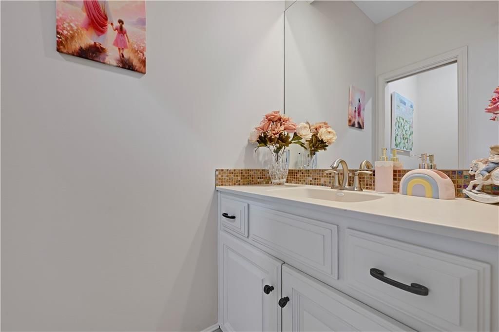 9429 W 162nd Street — photo 33