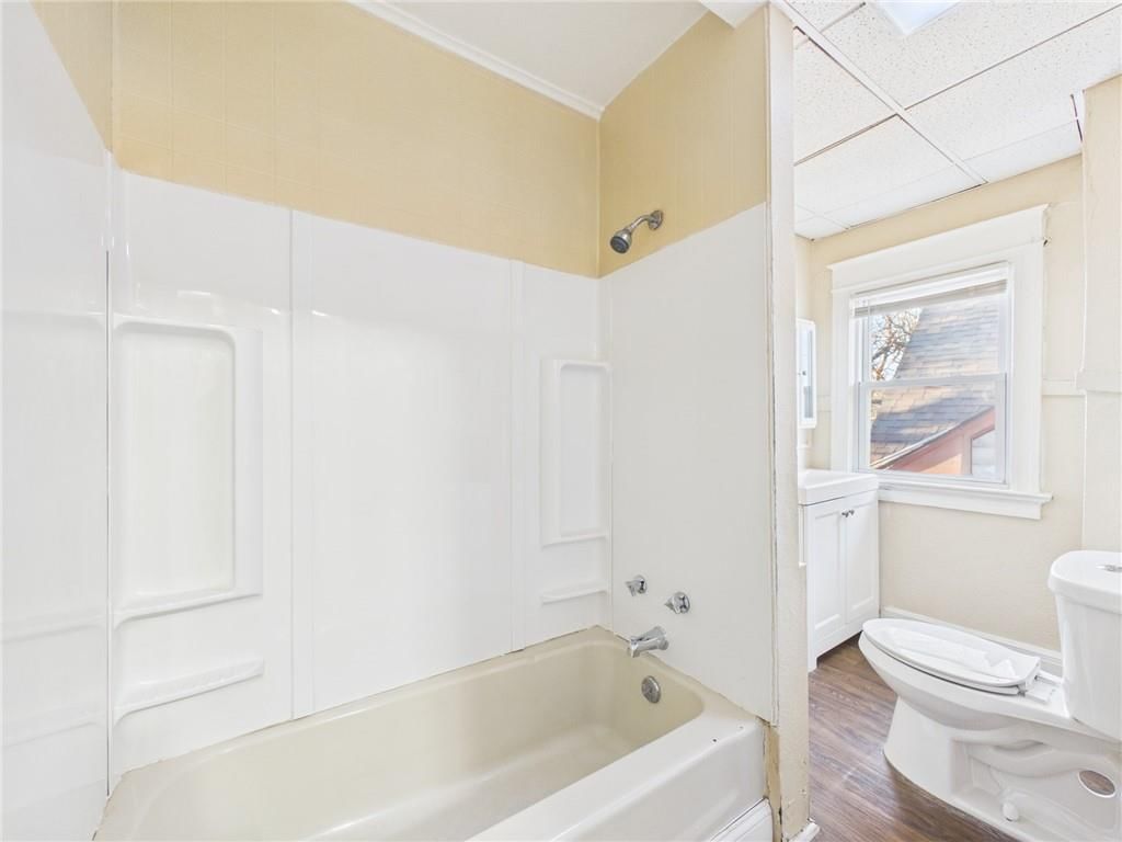 2424 Norton Avenue — photo 26