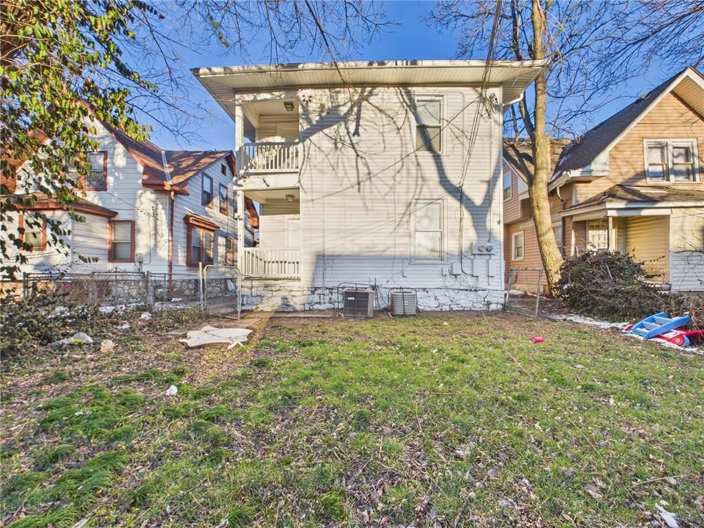 2424 Norton Avenue — photo 32