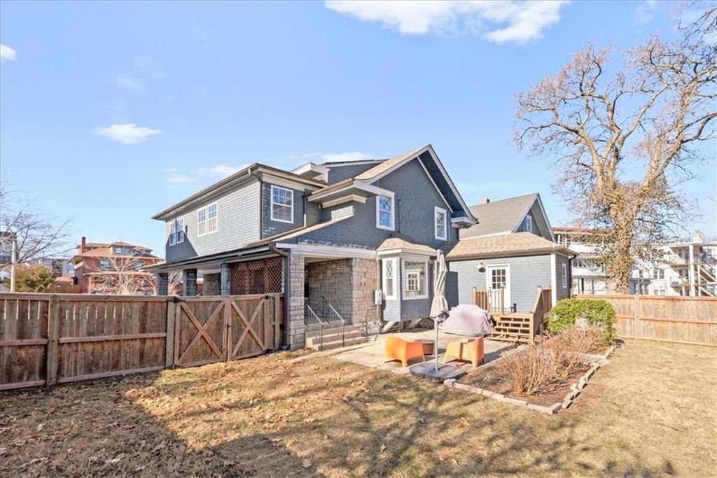 2819 Campbell Street — photo 35