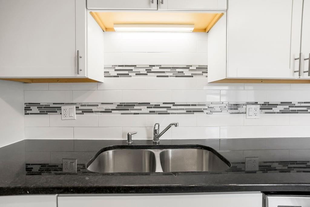 1421 Cherokee Street — photo 8