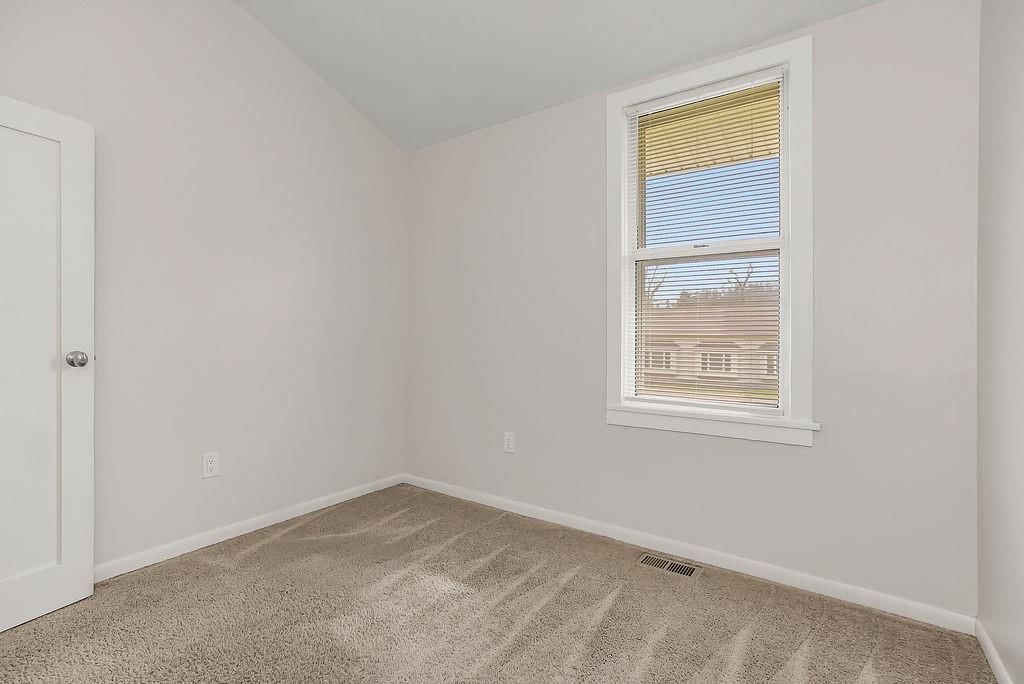 1421 Cherokee Street — photo 16