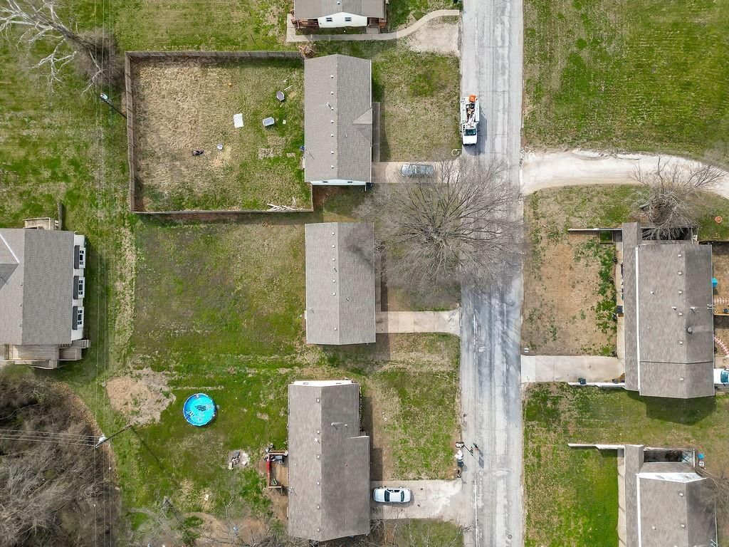 1421 Cherokee Street — photo 28