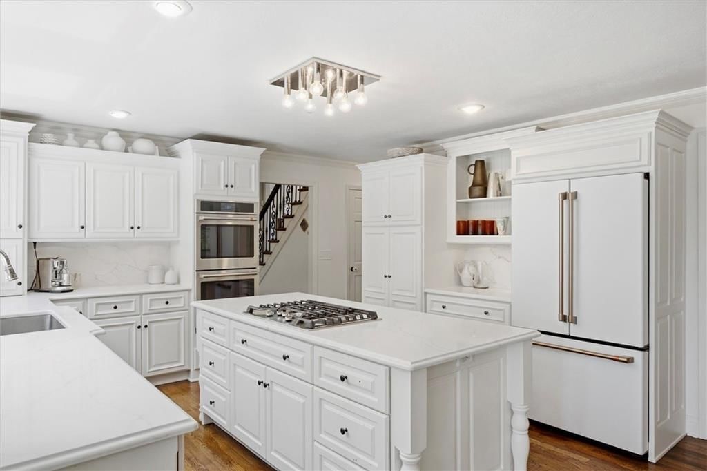 4245 W 124th Terrace — photo 9