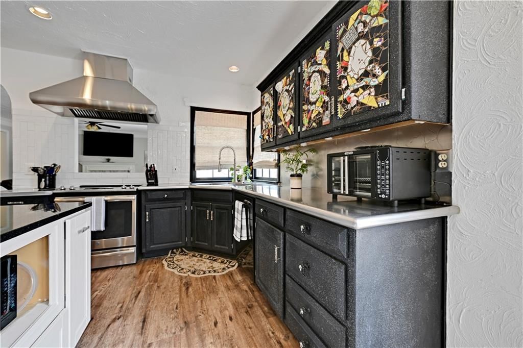 12909 Reeder Street — photo 9