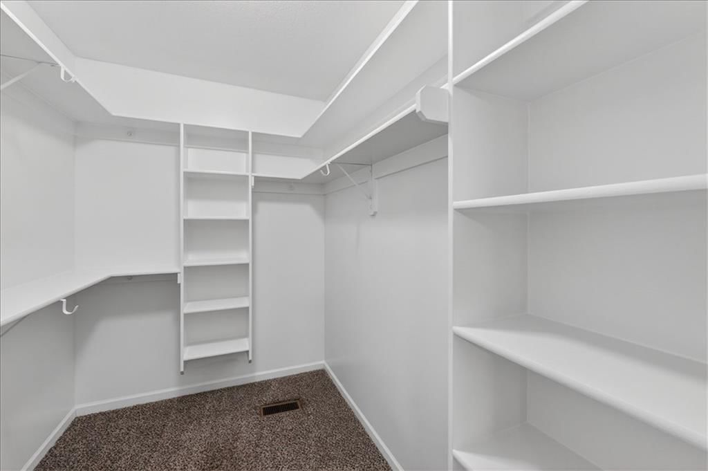 4726 Chester Avenue — photo 26