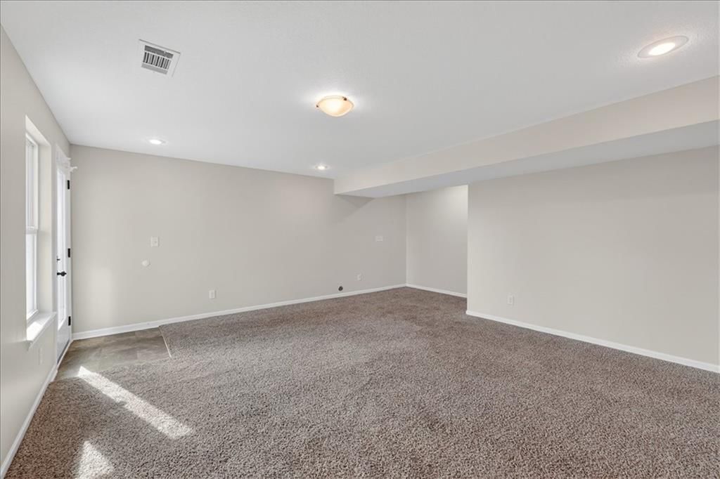 4726 Chester Avenue — photo 34