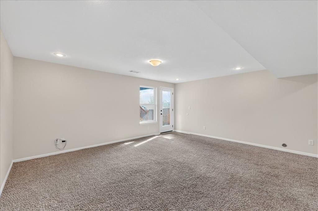 4726 Chester Avenue — photo 35